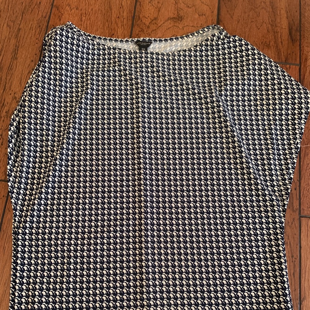 Ann Taylor houndstooth top